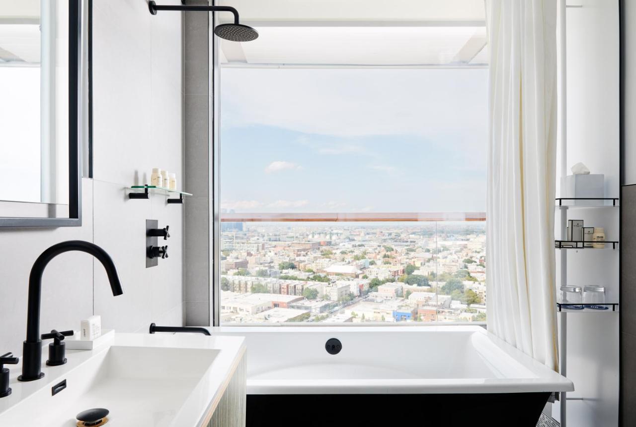 Manhattan View Corner Suite with Wraparound Balcony
